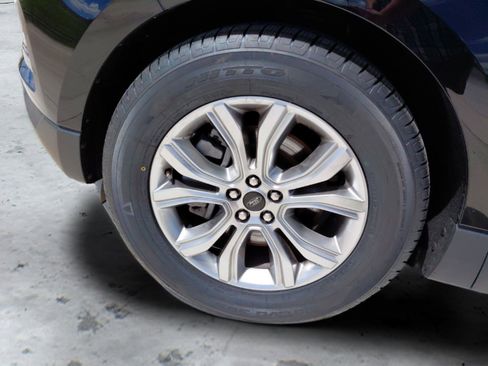 Used 2024 Ford Edge Titanium image 14