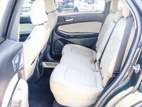 Certified 2023 Ford Edge SE w/ Black Appearance Package AWD/4WD image 17