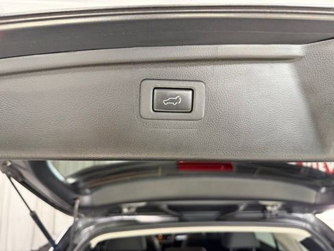 Used 2019 Subaru Outback 2.5i Limited AWD/4WD image 10