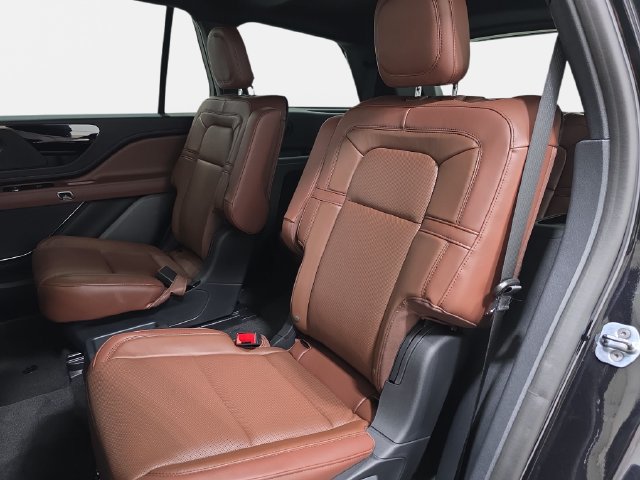 New 2027 Lincoln Aviator Reserve w/ Jet Appearance Package AWD/4WD image 11