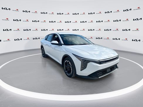 New 2026 Kia K4 GT-Line Turbo FWD image 2