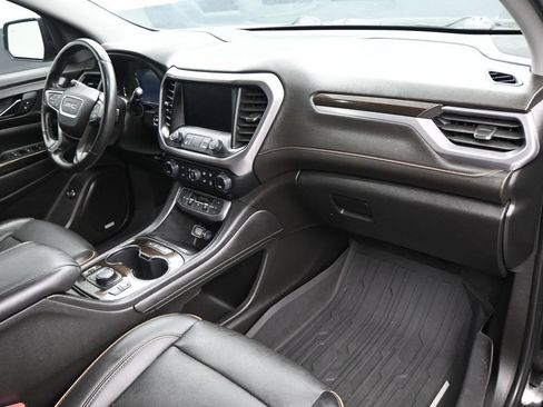 Used 2022 GMC Acadia AT4 w/ Technology Package AWD/4WD image 17