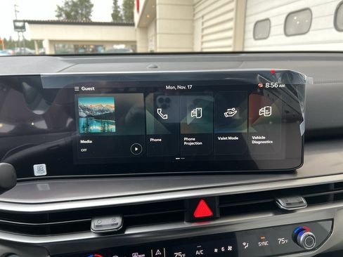 New 2026 Kia Sorento S w/ S Panoramic Sunroof Package image 22