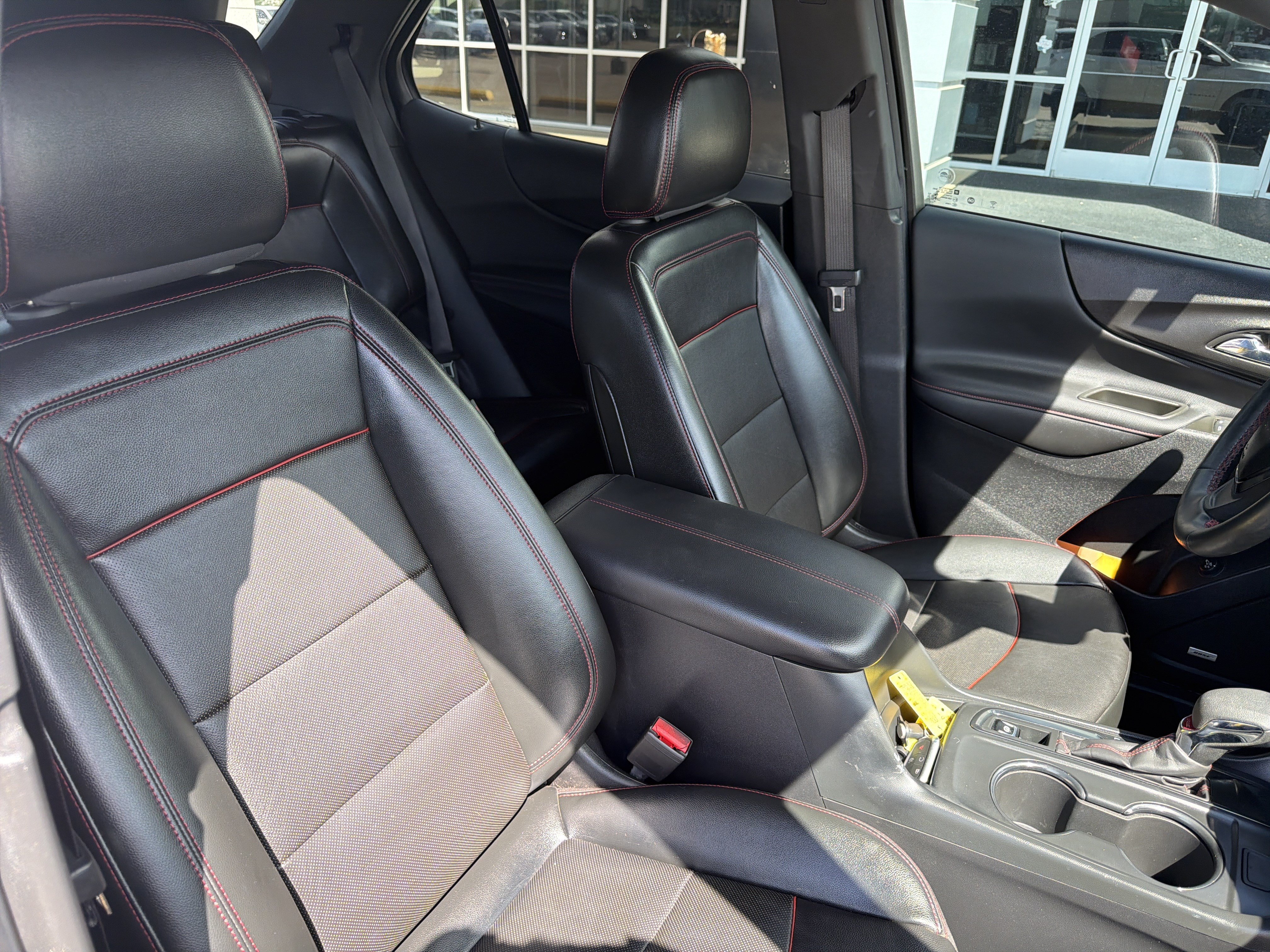 Used 2023 Chevrolet Equinox RS w/ RS Leather Package FWD image 7
