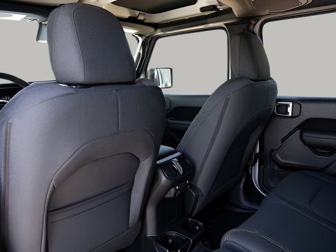 Used 2024 Jeep Wrangler Sport S image 13