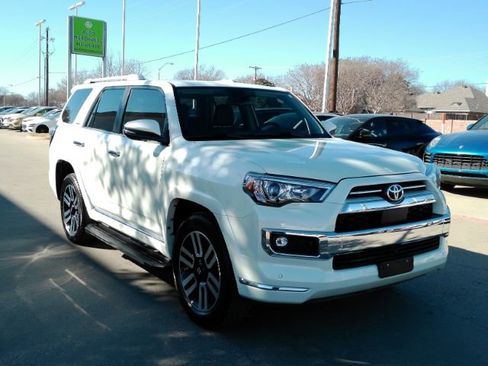 Used 2023 Toyota 4Runner Limited image 4