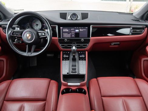Certified 2023 Porsche Macan S AWD/4WD image 12