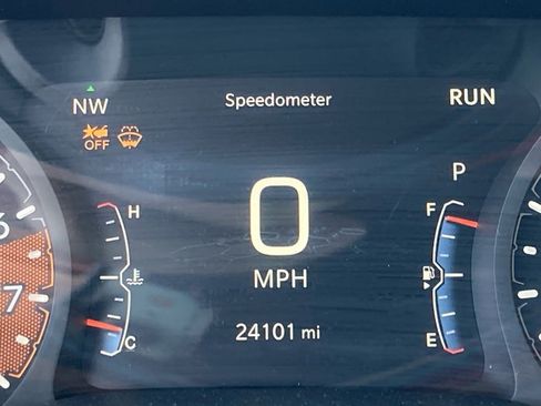 Used 2025 Jeep Compass Limited image 15