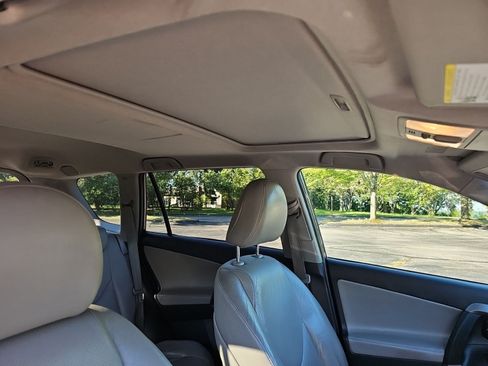 Used 2011 Toyota RAV4 Limited w/ Limited Extra Value Pkg AWD/4WD image 12