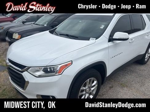 Used 2019 Chevrolet Traverse LT FWD image 1