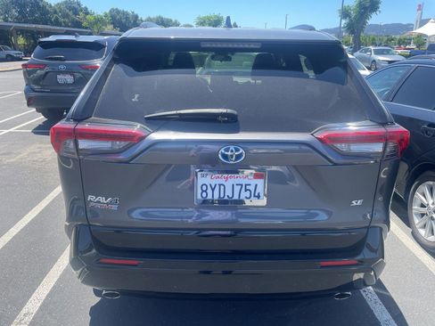 Certified 2021 Toyota RAV4 SE w/ Weather & Moonroof Package AWD/4WD image 5