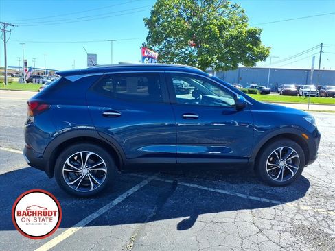Used 2021 Buick Encore GX Select w/ LPO, Trailering Package AWD/4WD image 8
