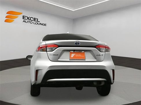 Used 2020 Toyota Corolla LE image 32