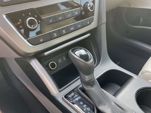Used 2017 Hyundai Sonata Sport w/ Value Edition Package 02 FWD image 32