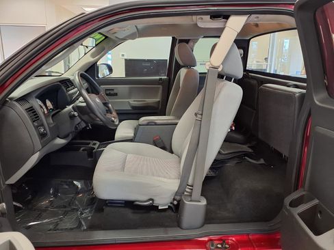 Used 2010 Dodge Dakota ST w/ Extra Security Group RWD image 18