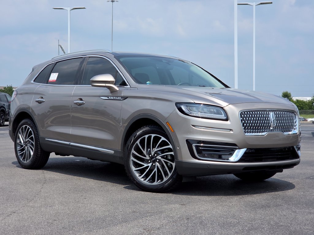 Used 2020 Lincoln Nautilus Reserve w/ Equipment Group 201A AWD/4WD image 2