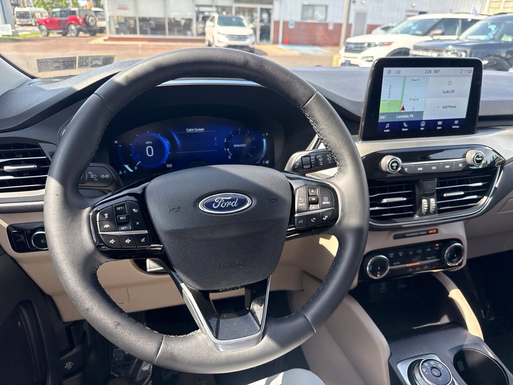 Used 2022 Ford Escape Titanium w/ Class II Trailer Tow Package AWD/4WD image 19