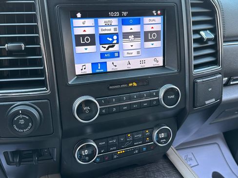 Used 2019 Ford Expedition Limited w/ Special Edition Package AWD/4WD image 15