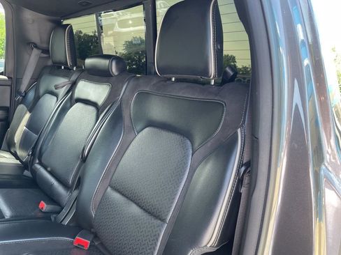 Used 2022 RAM 1500 Laramie AWD/4WD image 35