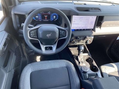 New 2025 Ford Bronco 4-Door image 30