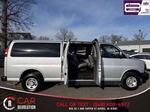Used 2022 Chevrolet Express 3500 LS image 8