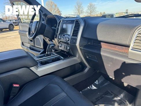 Used 2015 Ford F150 Platinum w/ Equipment Group 701A Luxury image 37