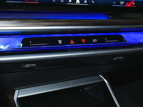 Used 2023 BMW i7 xDrive60 image 60