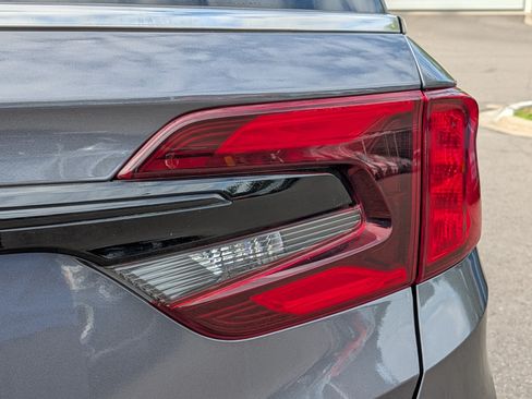 Used 2025 Honda Odyssey EX-L image 17