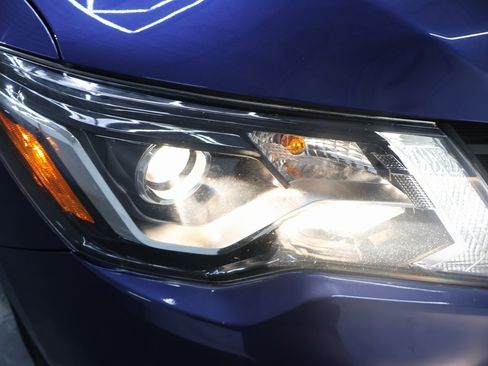 Used 2019 Nissan Pathfinder SV w/ Cargo Package image 25