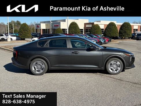 New 2025 Kia K4 LX image 7