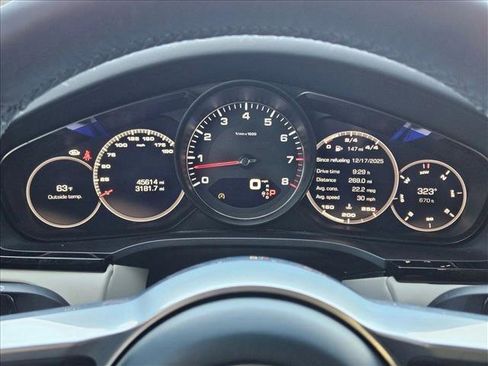 Used 2021 Porsche Cayenne S image 11