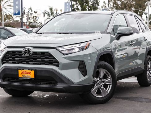 Used 2023 Toyota RAV4 XLE image 1