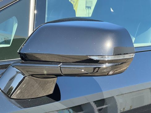 Used 2026 Cadillac Optiq Sport 2 w/ LPO, Floor Liner Package RWD image 50