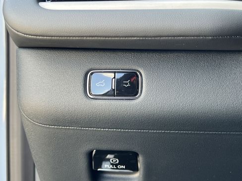 New 2025 Lincoln Navigator L Reserve w/ Jet Appearance Package image 17