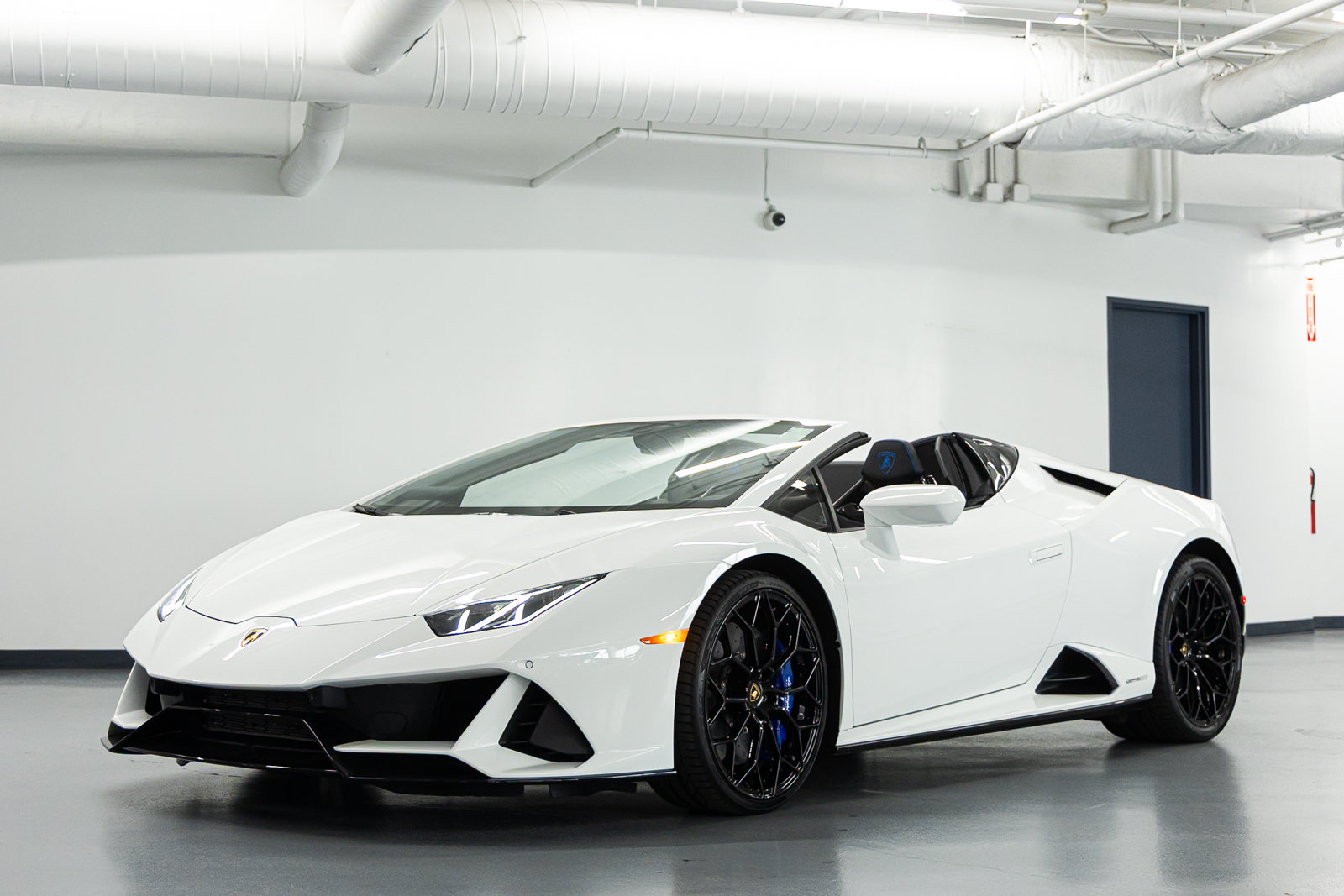 Used 2024 Lamborghini Huracan EVO AWD/4WD image 4