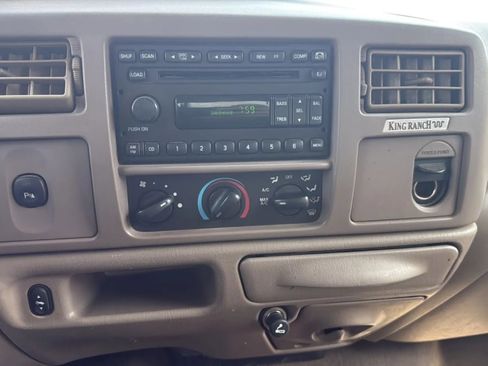 Used 2004 Ford F250 XL image 29