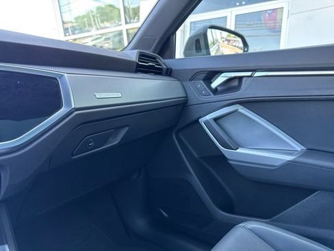 Used 2025 Audi Q3 2.0T Premium AWD/4WD image 16
