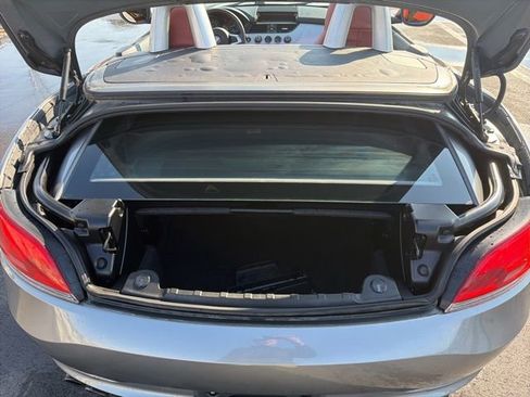 Used 2012 BMW Z4 sDrive28i image 10