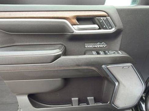 Used 2023 Chevrolet Silverado 1500 High Country w/ High Country Premium Package image 17