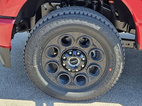 New 2026 Ford F350 Lariat w/ Black Appearance Package image 17