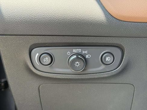 Used 2020 Buick Encore GX Essence FWD image 20