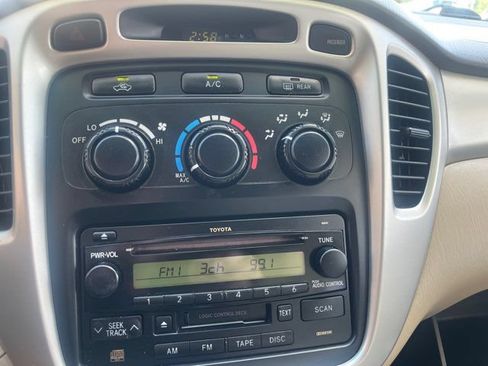 Used 2006 Toyota Highlander 2WD image 10