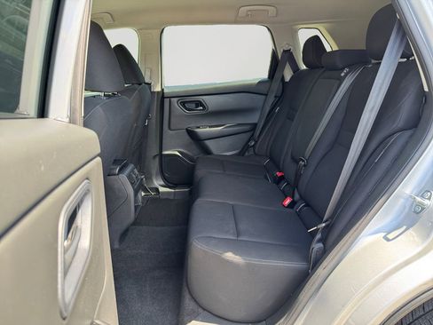 Used 2024 Nissan Rogue S FWD image 15