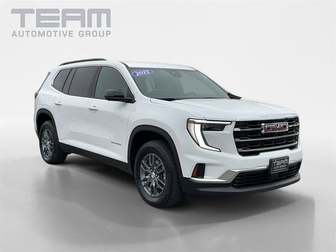 Used 2025 GMC Acadia Elevation image 1