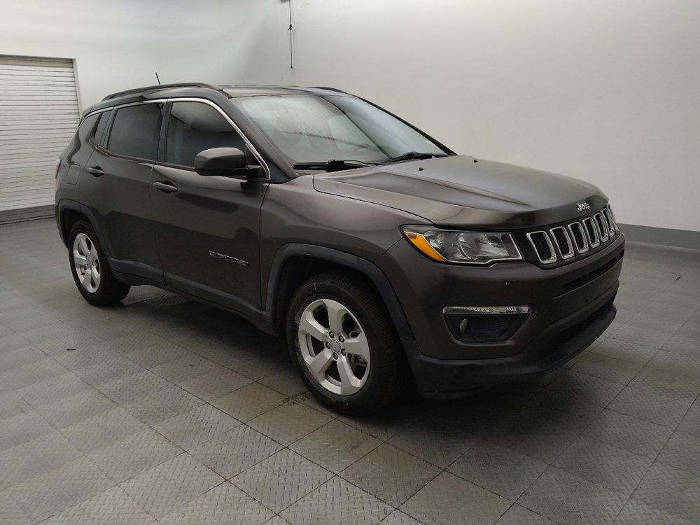 Used 2019 Jeep Compass Latitude FWD image 13