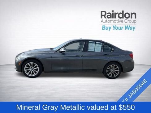Used 2018 BMW 320i xDrive Sedan AWD/4WD image 4