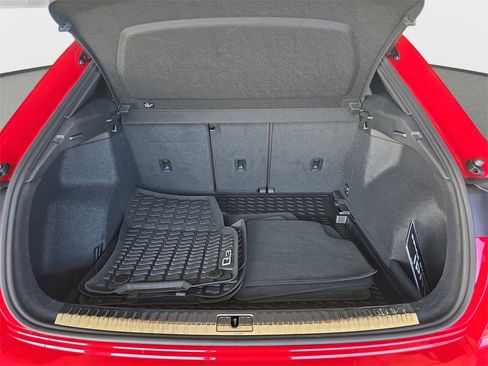 Certified 2025 Audi Q3 2.0T Premium w/ Convenience Package image 26