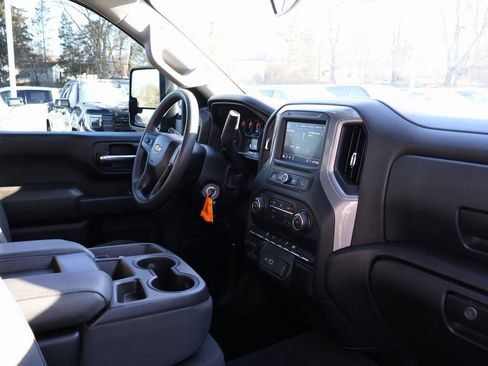 Used 2021 Chevrolet Silverado 2500 Custom w/ Custom Value Package image 33