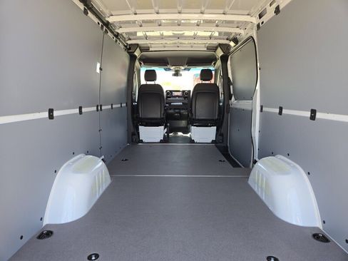 New 2025 Mercedes-Benz Sprinter 2500 image 12