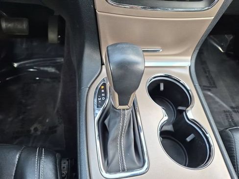 Used 2016 Jeep Grand Cherokee Limited AWD/4WD image 12